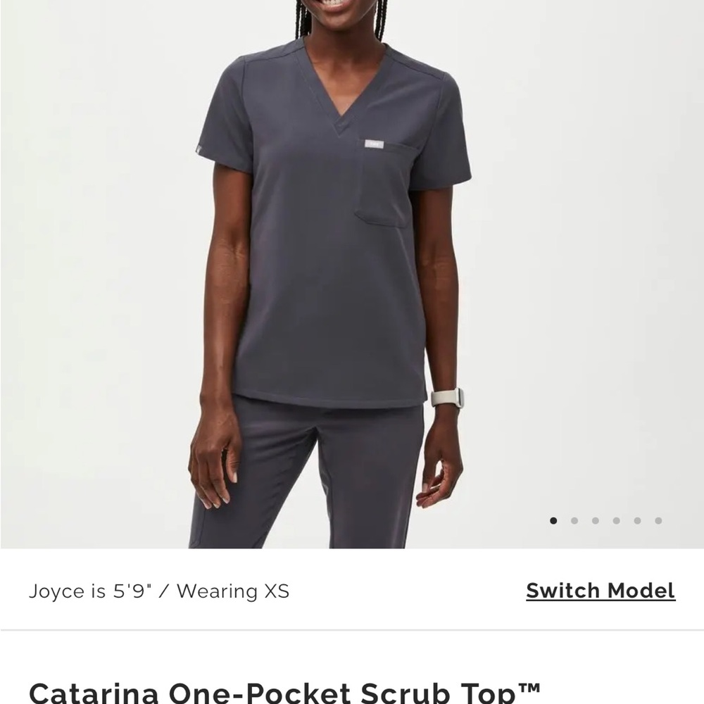 NWT Catarina One-Pocket Scrub Top - Gray